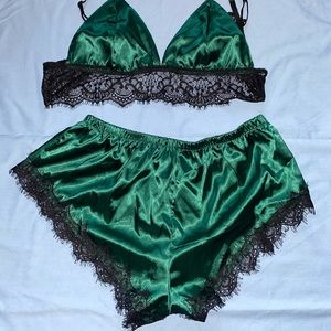 Green & Black Lacy Satin Sleep Set